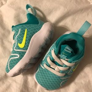 Infant Nike shoes, never worn